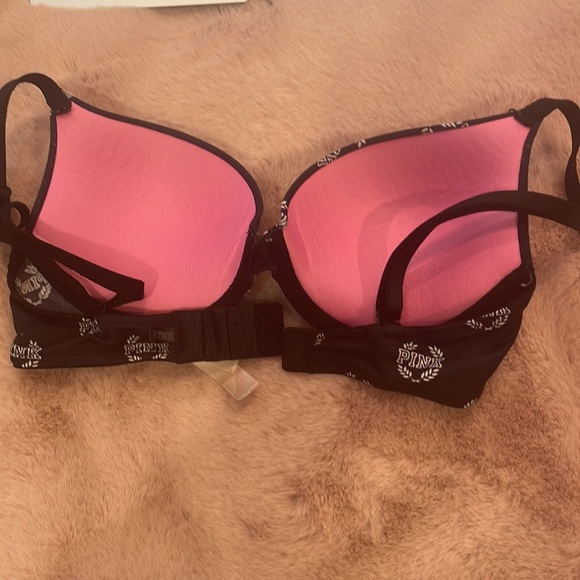 30B Victoria’s Secret PINK wear everywhere super padded push-up bra - Picture 3 of 4